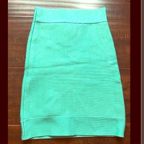 BCBGMaxAzria Dresses & Skirts - 💋 🔥 NWOT BCBG Bandage Skirt 🔥💋